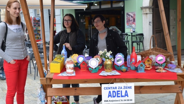 Pomozimo srecem / predstavljanje humanitarnih udruga