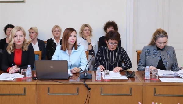 Tematska rasprava o stanju sigurnog smještaja za žene i djecu žrtve obiteljskoga nasilja