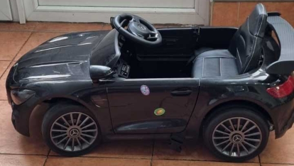 Donacija akumulatorskog dječjeg autića